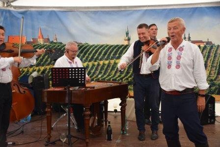 Aktualita: Vinobraní z pohledu VOC Znojmo: 16 450 lidí, 131 600 vzorků